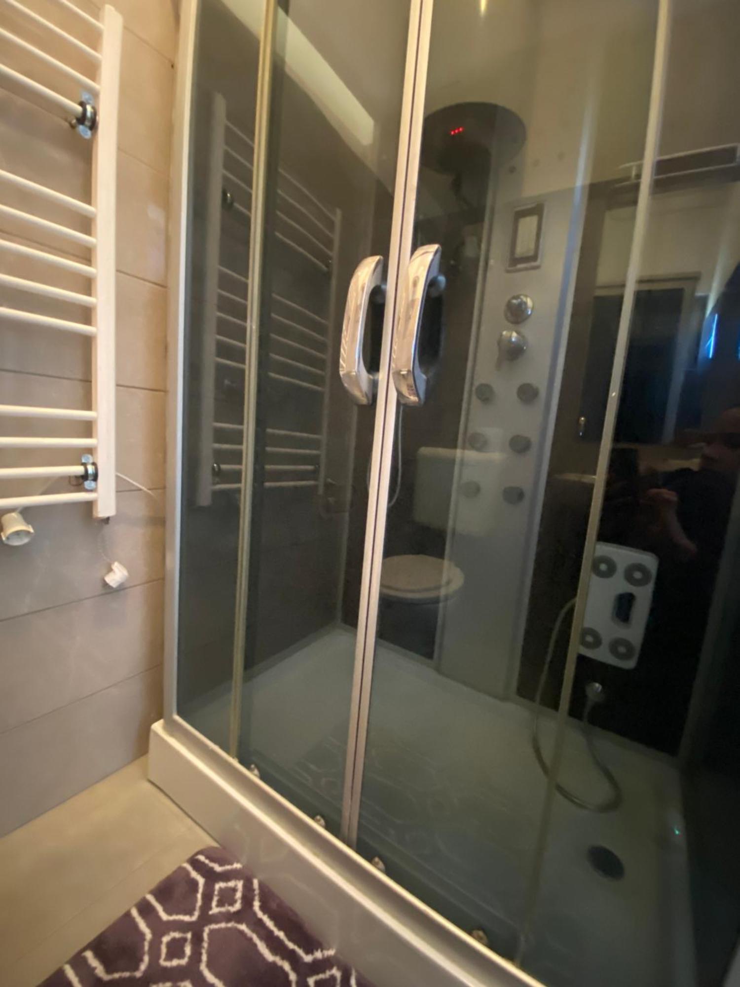 Tuender Pension Mogyoród Buitenkant foto