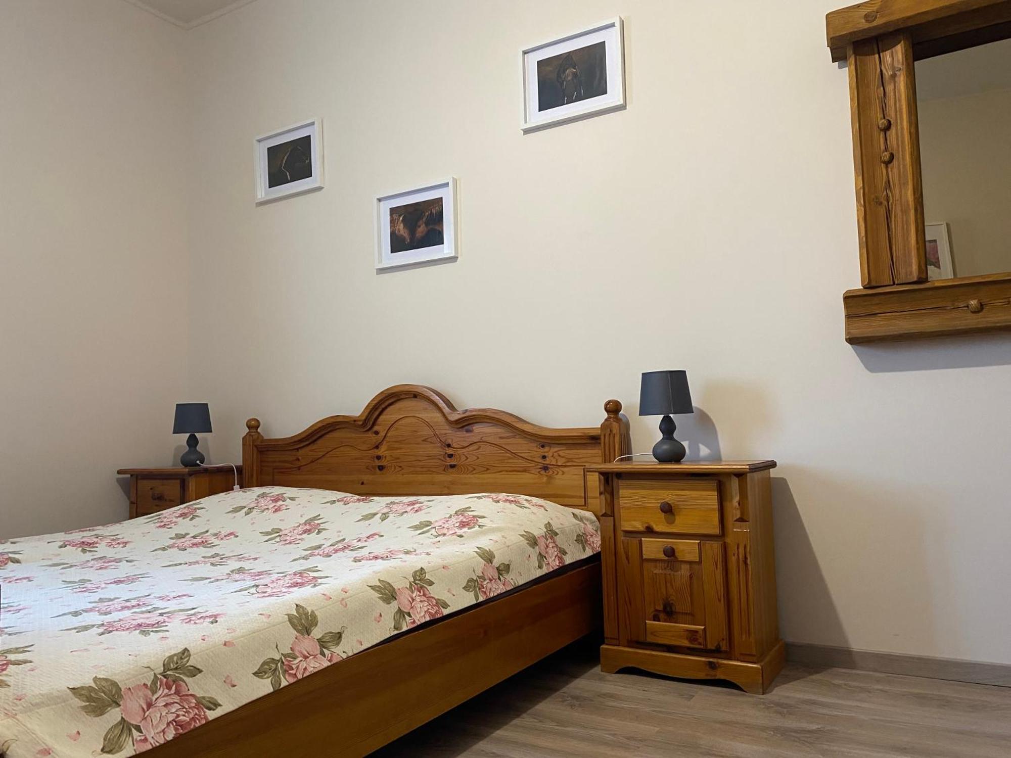 Tuender Pension Mogyoród Buitenkant foto